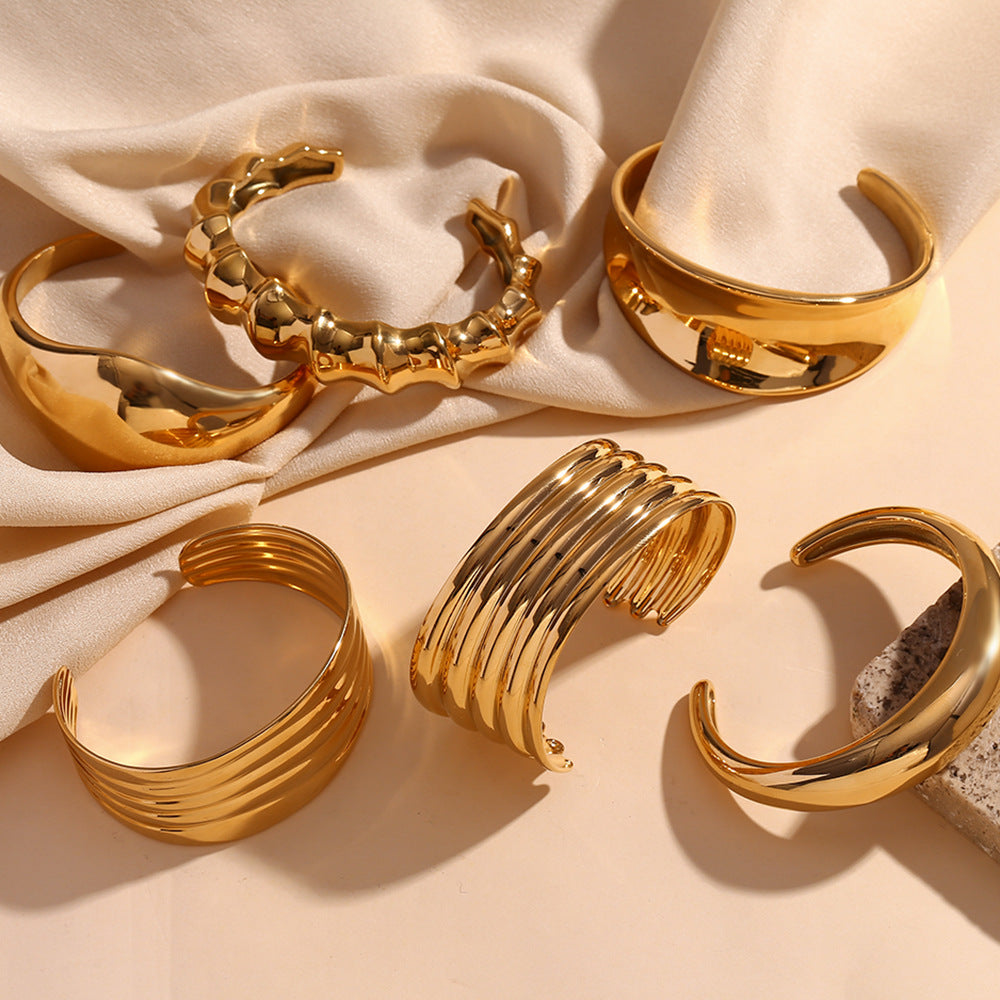 Golden Dream Curves Bracelet Collection E