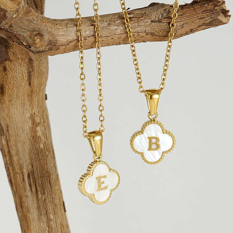 Four-leaf clover letter pendant necklace