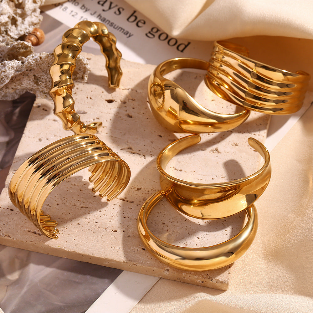 Golden Dream Curves Bracelet Collection B