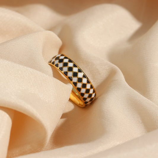 Rhythmic Square Ring