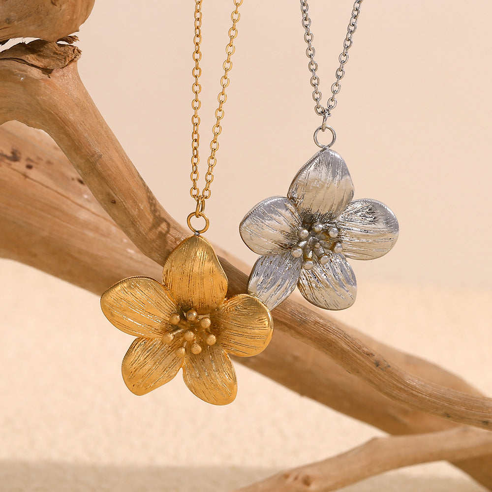 Blooming Necklace