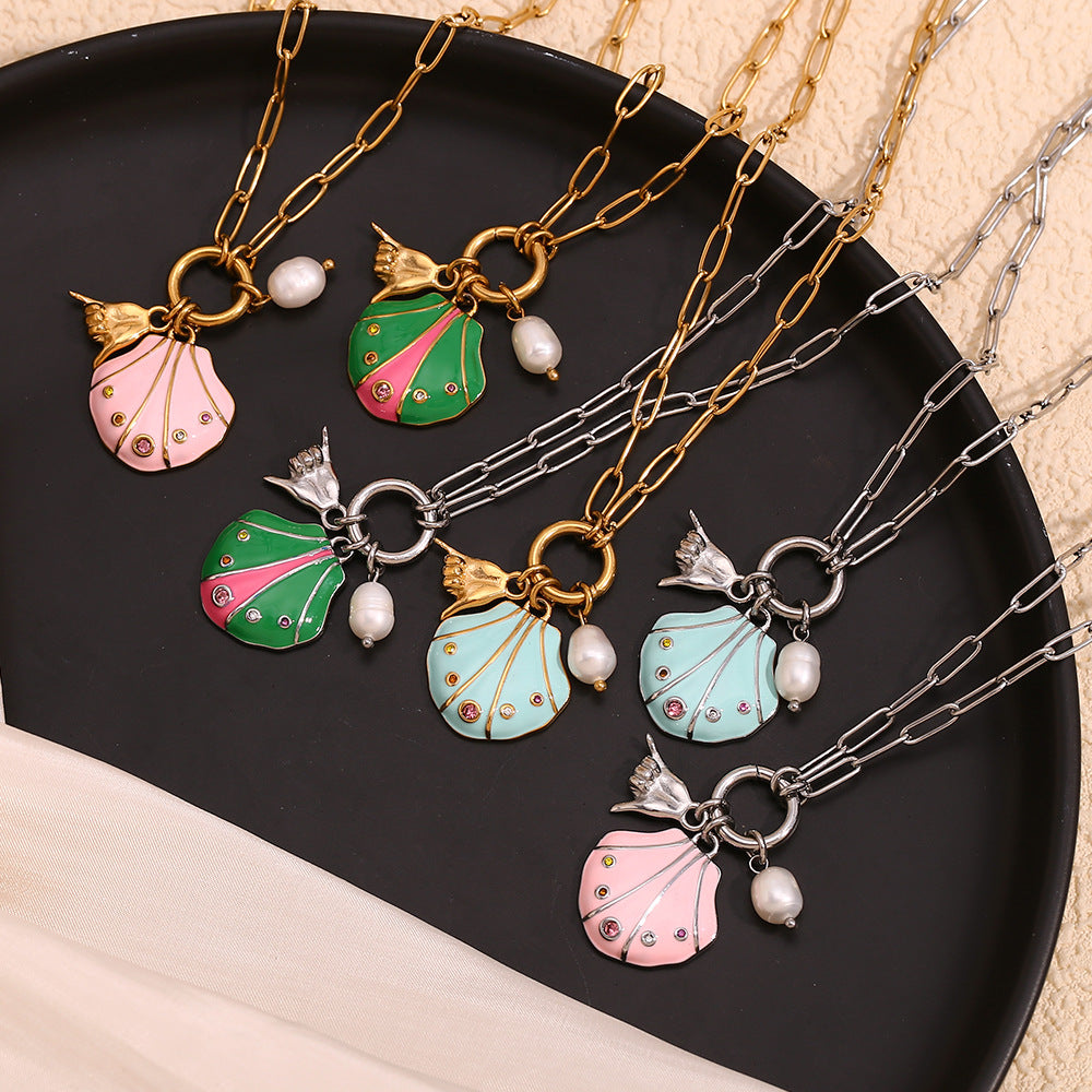 Multicolored Shell-Shaped Necklace