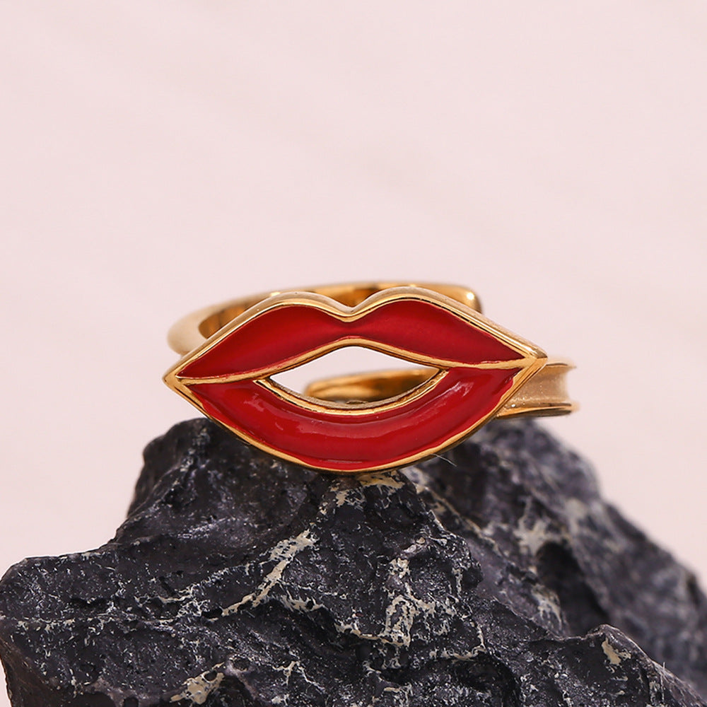 Golden Lip Enchantment · Trendy Ring