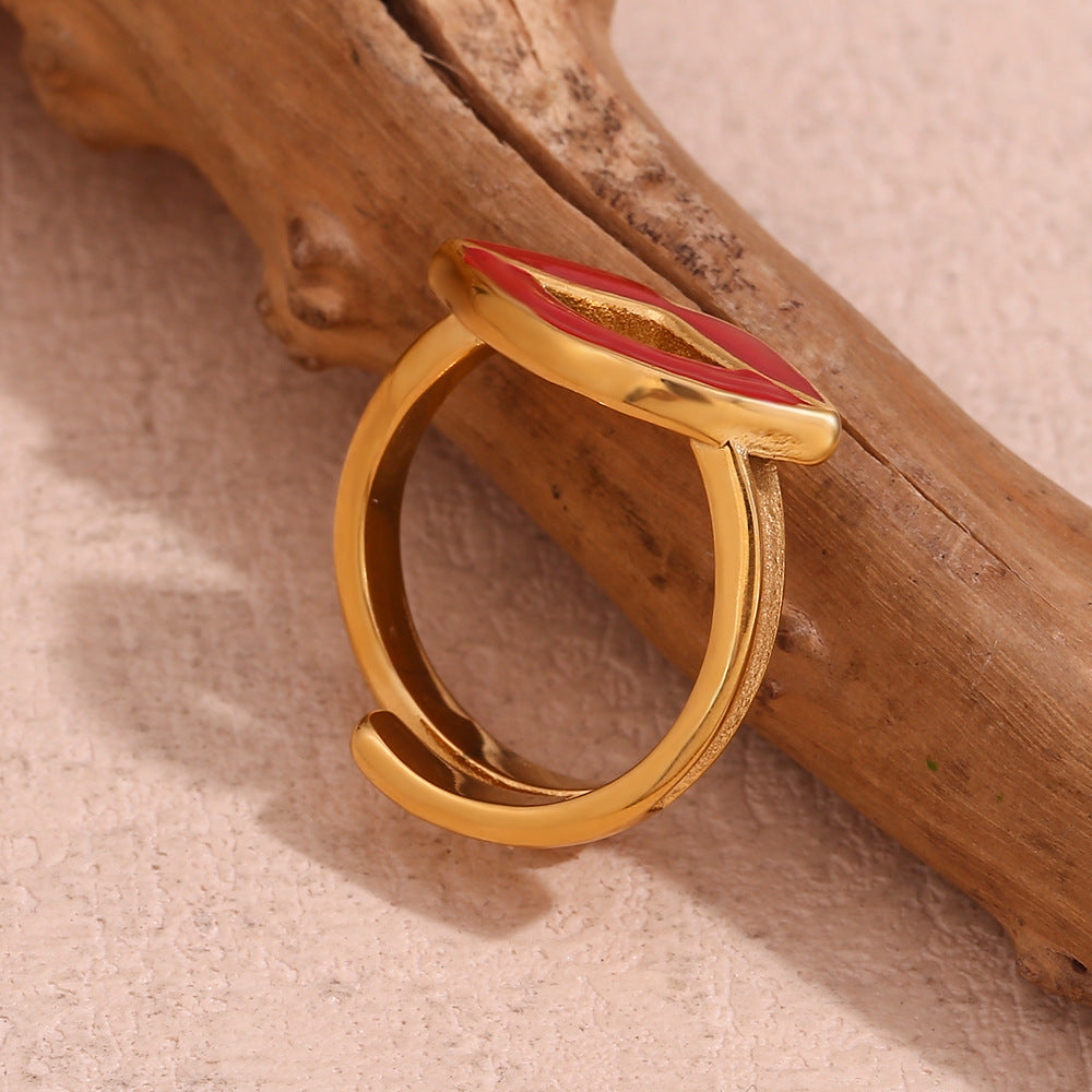 Golden Lip Enchantment · Trendy Ring