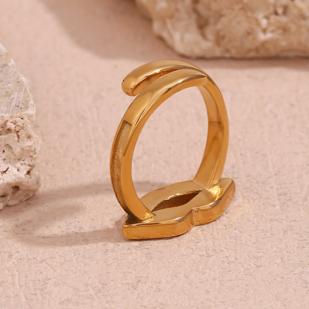 Golden Lip Enchantment · Trendy Ring