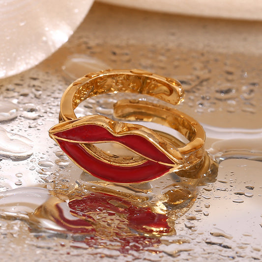 Golden Lip Enchantment · Trendy Ring