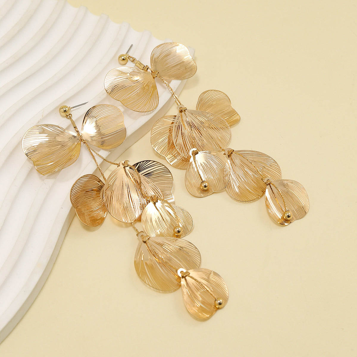 Ginkgo Leaf Elegance · Golden Radiance Collection