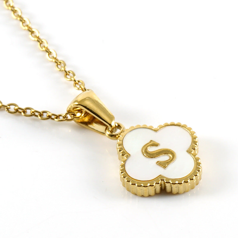 Four-leaf clover letter pendant necklace