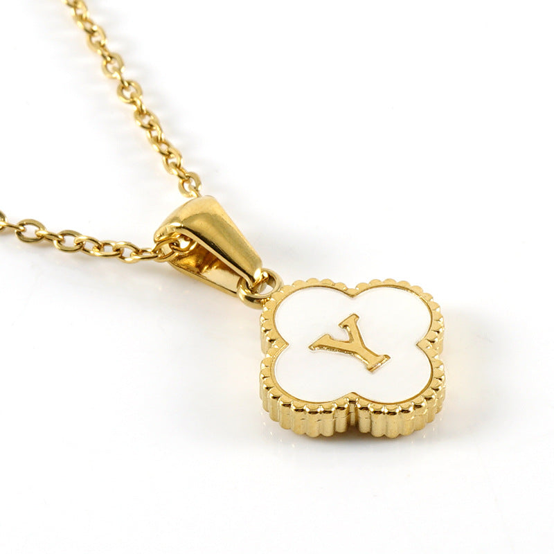 Four-leaf clover letter pendant necklace