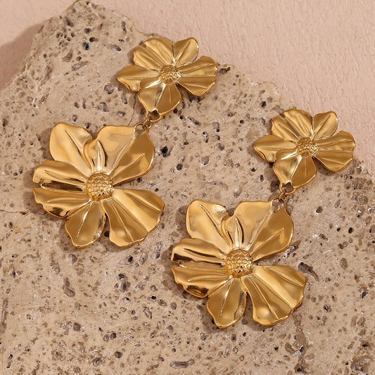 Bright flower · Chain moving youth, stainless steel plated 18K gold two flower stitching earrings