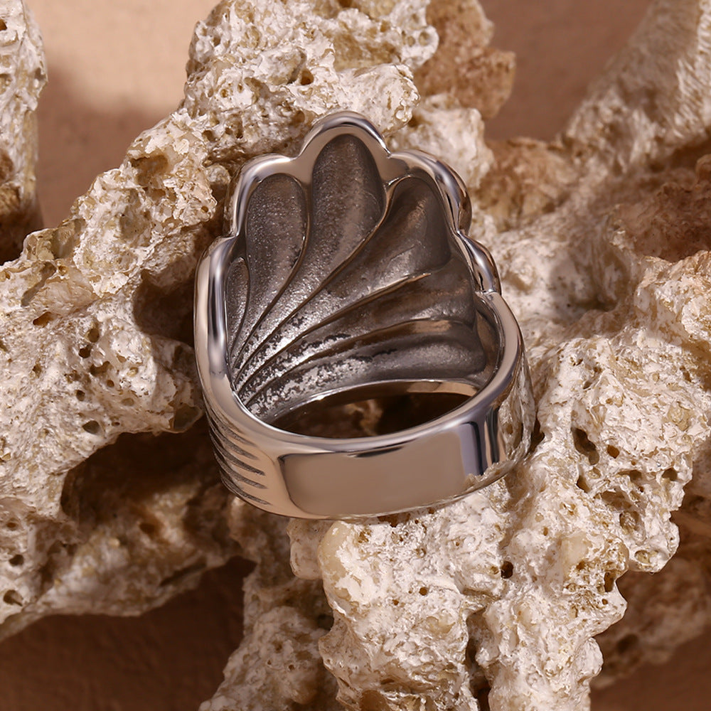 Vintage hand jewelry stainless steel plated in 18-karat gold, creative roll up waves cast ring