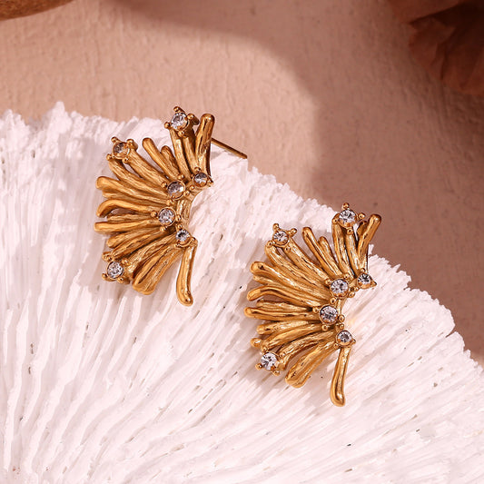 Golden core Bloom · Bright flower core stud, stainless steel plated 18K gold casting