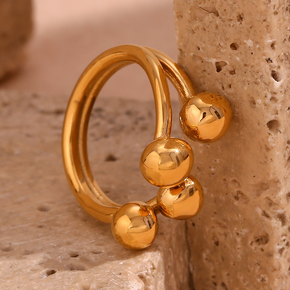 Gold rhyme microbeads · Simple elegant ring