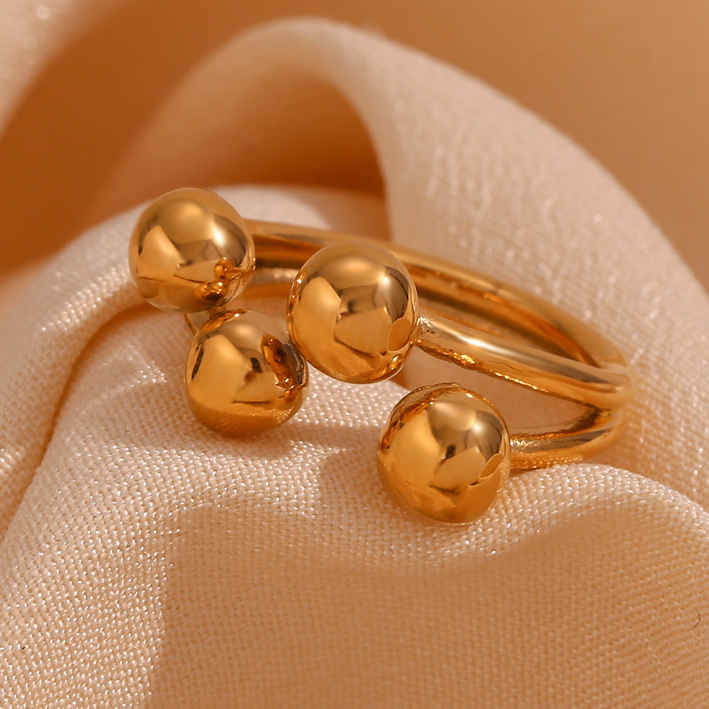 Gold rhyme microbeads · Simple elegant ring