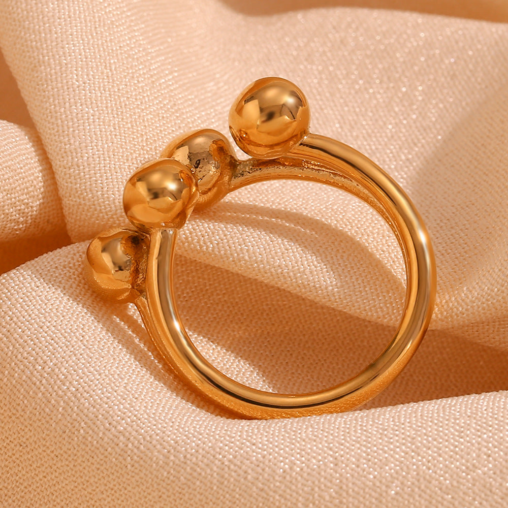 Gold rhyme microbeads · Simple elegant ring