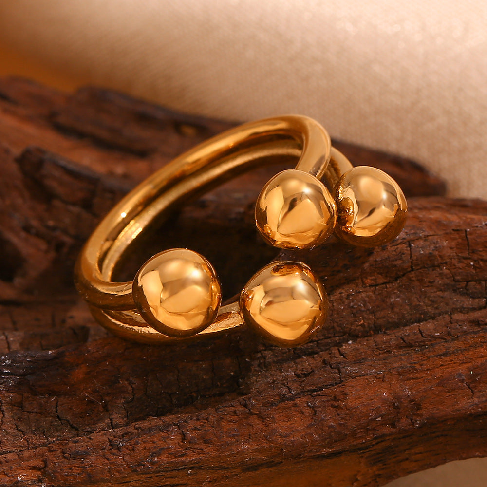 Gold rhyme microbeads · Simple elegant ring