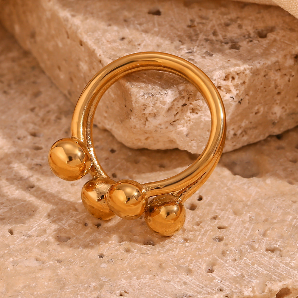 Gold rhyme microbeads · Simple elegant ring