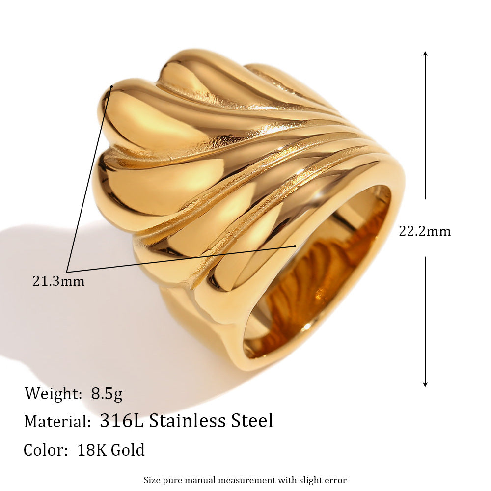 Vintage hand jewelry stainless steel plated in 18-karat gold, creative roll up waves cast ring